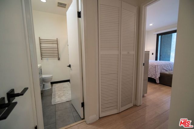 8110 Manitoba Street, Playa del Rey CA: https://media.crmls.org/mediaz/52d229a6-8179-4b47-8fcb-bac5cfc1fcd0.jpg