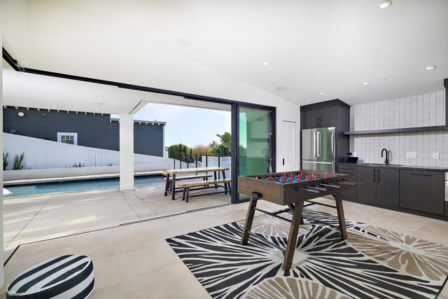 537 N Granados Avenue, Solana Beach CA: https://media.crmls.org/mediaz/52d32ac1-fbd1-4bd8-840b-99ab52964df8.jpg
