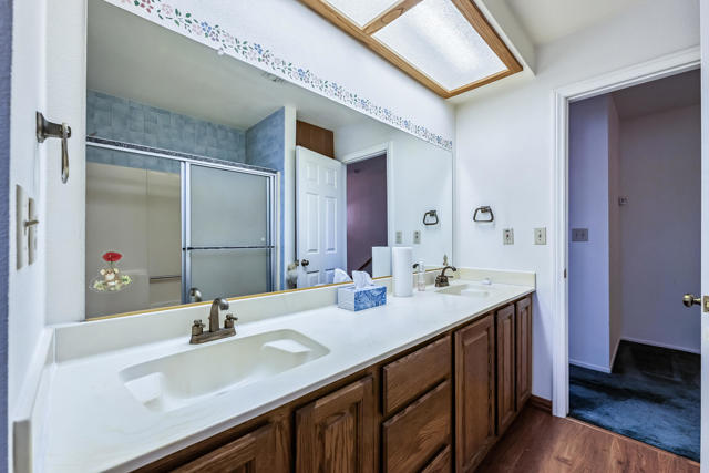 204 Fairway Drive, Needles CA: https://media.crmls.org/mediaz/52d390a2-ea5a-4a60-972f-b3d6b2be0f40.jpg