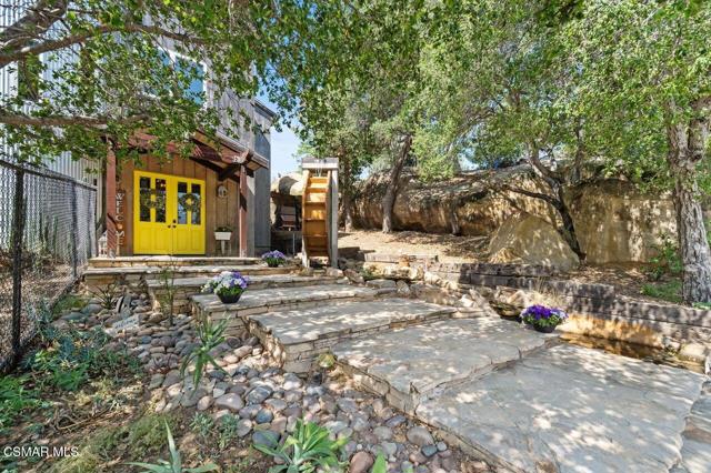1203 Casa Grande Drive, Simi Valley CA: https://media.crmls.org/mediaz/52d3f90e-a4d7-4246-9131-6b17f06def2b.jpg