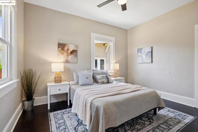1092 Dwight Way, Berkeley CA: https://media.crmls.org/mediaz/52d428ca-0e5a-4aef-969f-191078bf34ab.jpg