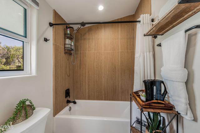 Detail Gallery Image 21 of 54 For 3880 Loma Vista Rd, Ventura,  CA 93003 - 3 Beds | 3 Baths