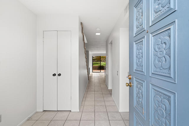 157 Calle Bravo, Palm Springs CA: https://media.crmls.org/mediaz/52d5b9e7-cd0a-4615-b488-63fdc298d2b1.jpg