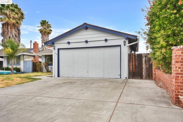 2040 Lanai Ave, San Jose CA: https://media.crmls.org/mediaz/52d5d31f-41dc-4734-81f1-08b1177d3bd2.jpg