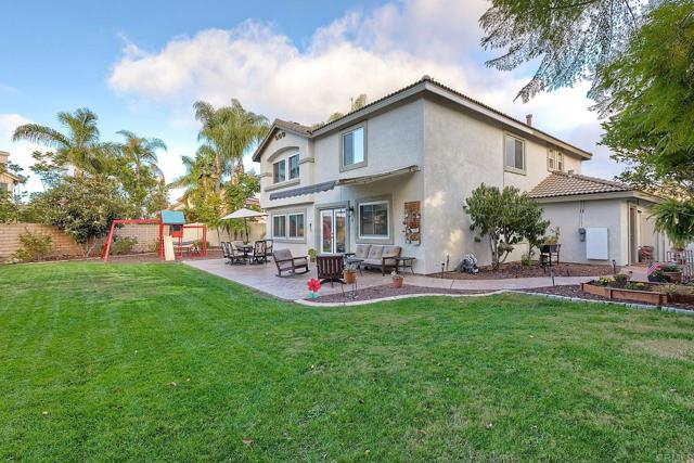 4540 Arbor Glen Way, Oceanside CA: https://media.crmls.org/mediaz/52d6a988-e07c-480e-addf-ff13ab1b0d63.jpg