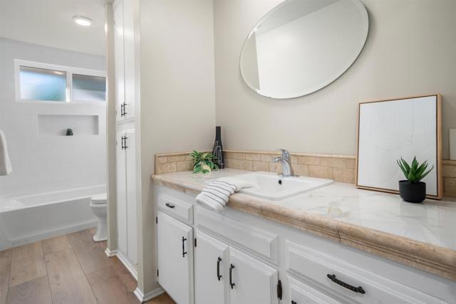 Detail Gallery Image 17 of 28 For 1227 Dolphin Cir, Vista,  CA 92084 - 4 Beds | 2 Baths