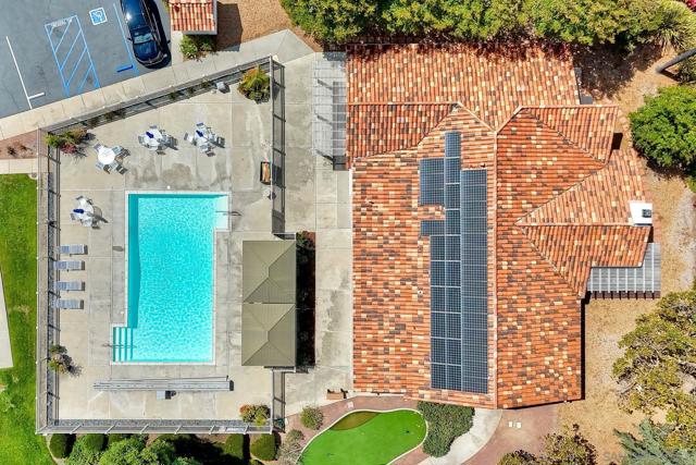 1089 Ridge Heights Dr, Fallbrook CA: https://media.crmls.org/mediaz/52d7d698-db08-4ef2-a1b5-3318497f536d.jpg