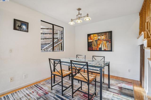 7171 HOMEWOOD DRIVE, Oakland CA: https://media.crmls.org/mediaz/52d7d9cf-a678-4bc8-89cb-b6546b6d47e7.jpg