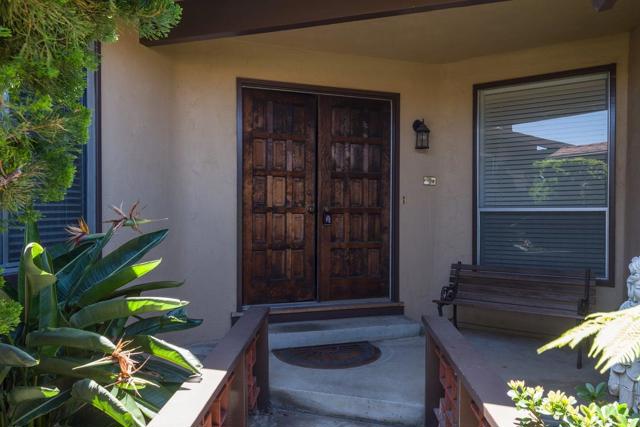748 Gull Avenue, Foster City CA: https://media.crmls.org/mediaz/52d80faf-6fea-4881-8159-054c8fb02af5.jpg