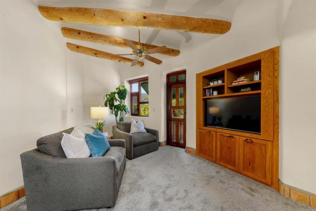 3198 Ashley Park Way, Jamul CA: https://media.crmls.org/mediaz/52d8e39f-9d61-49cd-97c1-7f7f16a39589.jpg