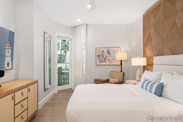 1500 Orange Avenue, Coronado CA: https://media.crmls.org/mediaz/52d8ed26-e043-426f-a203-802a71ec466d.jpg