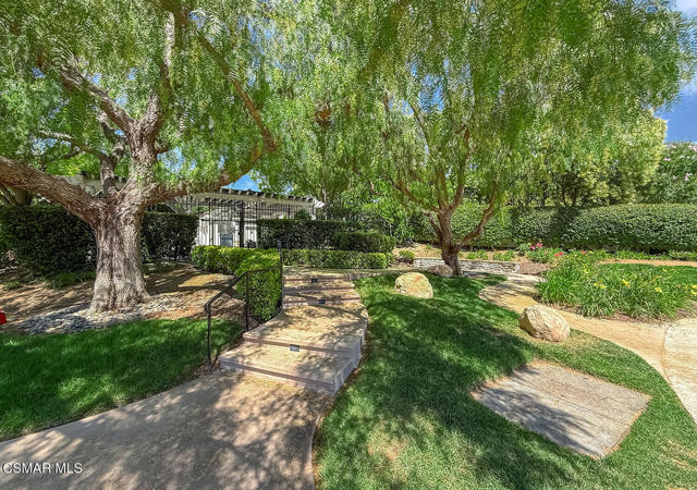 5470 Seine Court, Westlake Village CA: https://media.crmls.org/mediaz/52d92147-4e49-438e-9c5c-f5d0ed665dd6.jpg