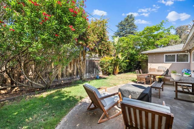 12 Church Street, Mountain View CA: https://media.crmls.org/mediaz/52dadec1-5479-43f7-86bf-36483ff9004b.jpg