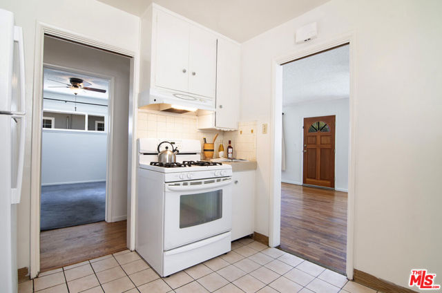 3556 Butler Avenue, Los Angeles CA: https://media.crmls.org/mediaz/52dbdb54-3561-4aa1-a553-1db4f944977d.jpg