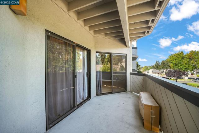 Image 21 of 25 For 25930 Kay Ave  201