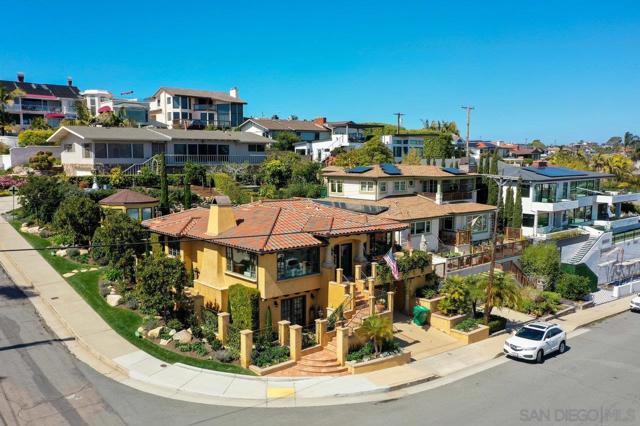 1250 Willow St, San Diego CA: https://media.crmls.org/mediaz/52dc1c9a-5318-4927-bc12-21a18bdae6f5.jpg
