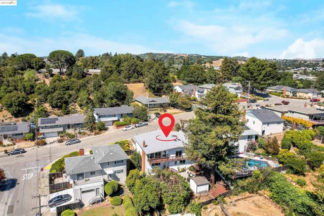 4329 Lawrence Dr, Castro Valley CA: https://media.crmls.org/mediaz/52dc44ea-d946-4348-9307-e2bb5642852a.jpg