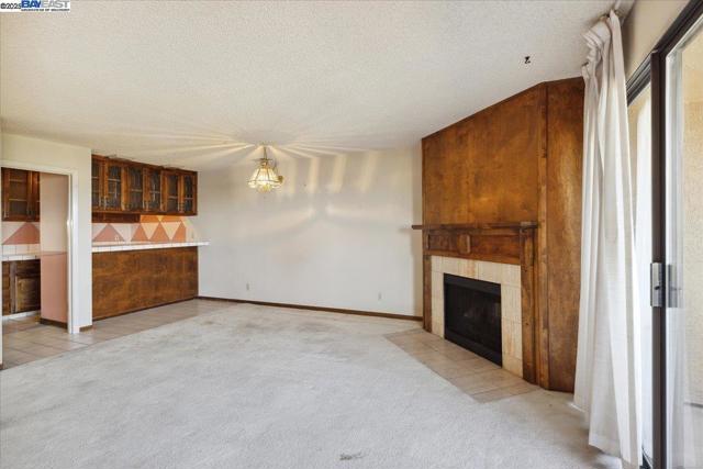 26937 Hayward Blvd, Hayward CA: https://media.crmls.org/mediaz/52dc4be2-2cc6-4bbd-9a79-b7367827fc05.jpg