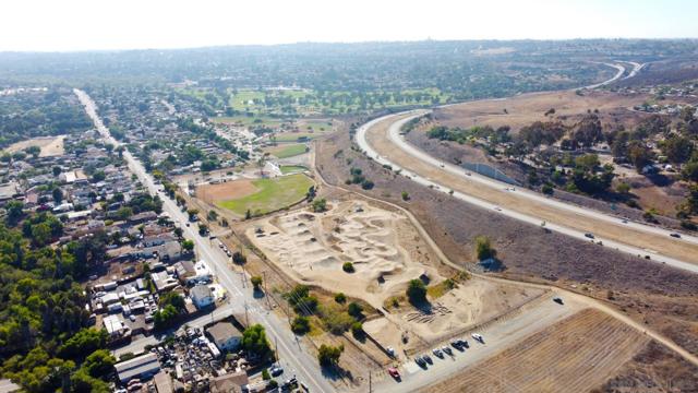 5361 Central Ave, Bonita CA: https://media.crmls.org/mediaz/52dca4e2-18d9-451d-876d-066e8b95713f.jpg