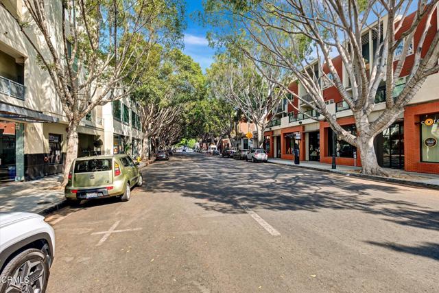 Detail Gallery Image 3 of 38 For 159 W Green St #408,  Pasadena,  CA 91105 - 2 Beds | 2 Baths