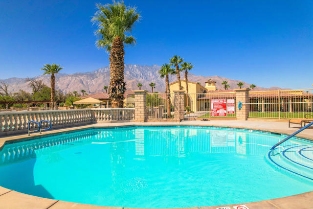 1745 Hot Springs Way, Palm Springs CA: https://media.crmls.org/mediaz/52de32c1-aa67-4cc8-b568-b130af4dcfb3.jpg