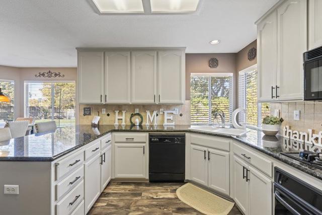 2230 Ventana Court, Hollister CA: https://media.crmls.org/mediaz/52df0415-3974-4eed-b678-e906b01d15c3.jpg