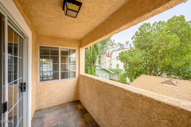 Detail Gallery Image 8 of 19 For 617 E Tujunga Ave #101,  Burbank,  CA 91501 - 3 Beds | 2 Baths