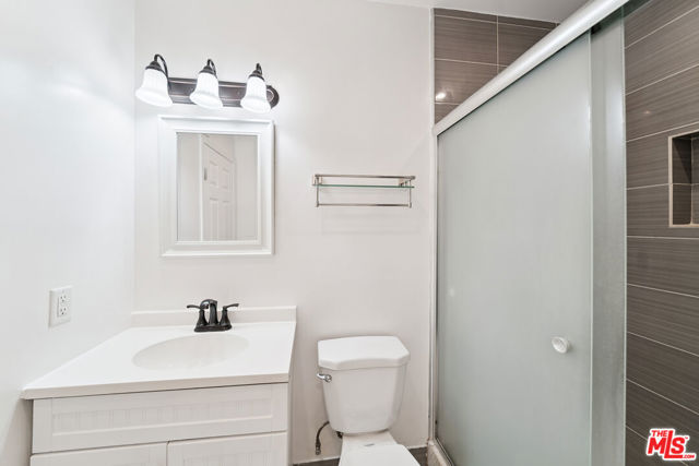 7926 Fountain Avenue photo 13