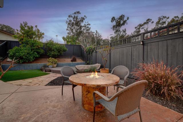 Detail Gallery Image 14 of 30 For 9947 Mesa Madera Dr, San Diego,  CA 92131 - 4 Beds | 3 Baths