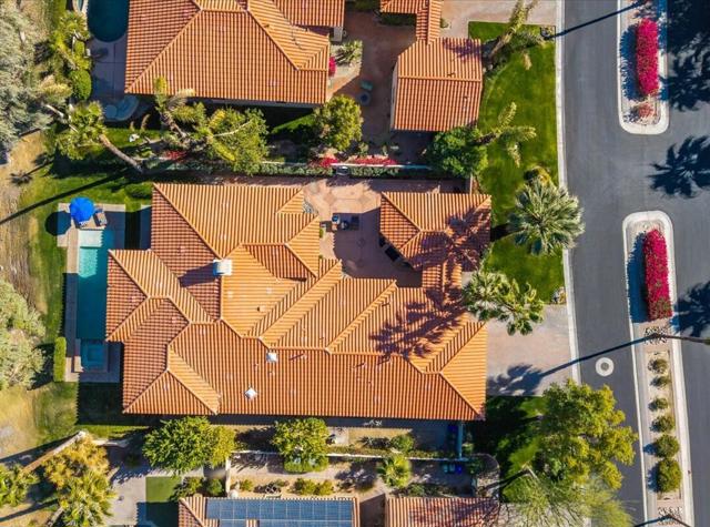 247 Loch Lomond Road, Rancho Mirage CA: https://media.crmls.org/mediaz/52e48fbf-b21c-4b49-8984-c01915881481.jpg