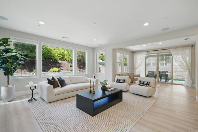 13560 Tierra Vista Circle, San Diego CA: https://media.crmls.org/mediaz/52e4b28b-5415-479f-826c-b8128a2c53db.jpg