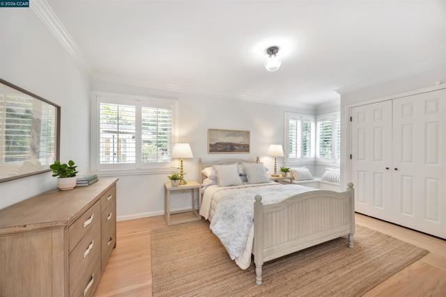 Image 18 of 41 For 3553 Via Los Colorados