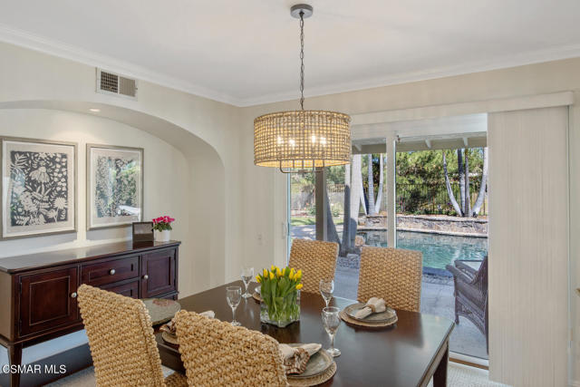 3901 Via Verde, Thousand Oaks CA: https://media.crmls.org/mediaz/52e697df-d662-489f-a4e8-644d4556dcd8.jpg