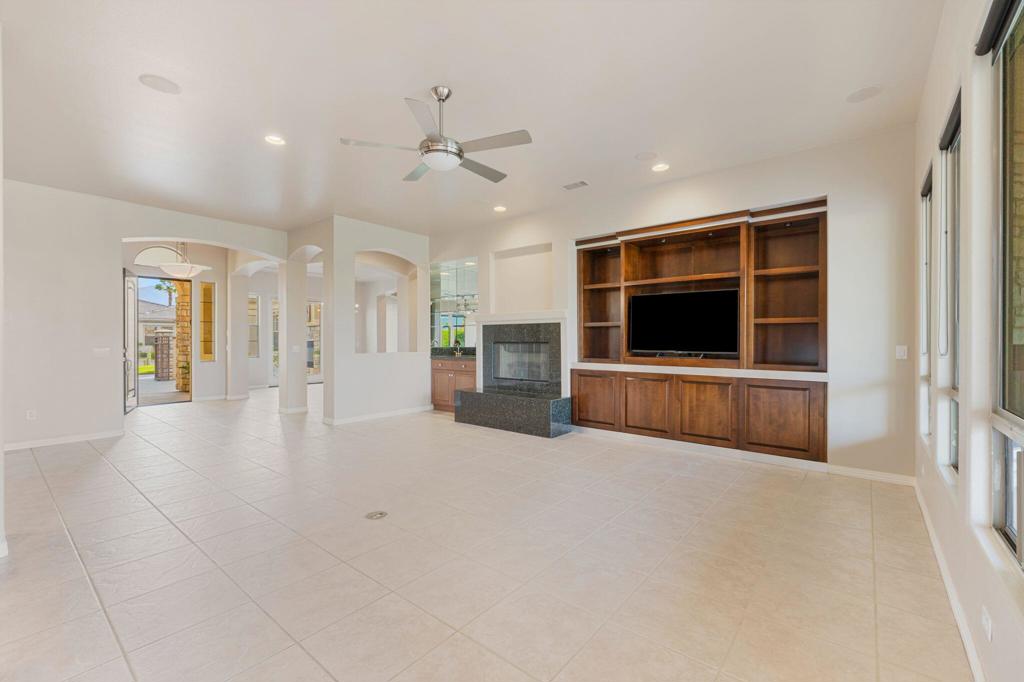 MLS #219139625DA image #21