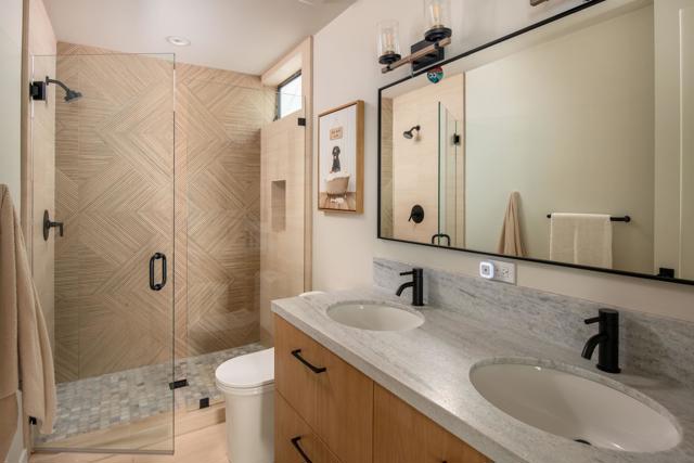 12994 Via Esperia, Del Mar CA: https://media.crmls.org/mediaz/52e8e4aa-349c-4db0-86a7-ea85ec6917c5.jpg