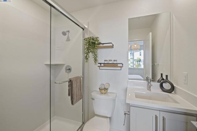 Image 8 of 39 For 9572 Seawind Way