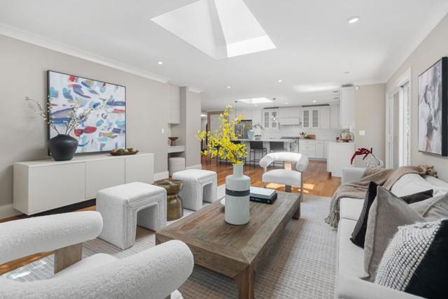 1271 Petersen Court, Los Altos CA: https://media.crmls.org/mediaz/52e99e34-f495-496f-acd9-97dc914e3f8f.jpg