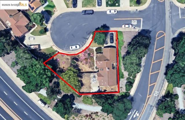 1927 Babbe St, Oakley CA: https://media.crmls.org/mediaz/52e9c409-0ad0-4347-b4d8-75b32aca6351.jpg