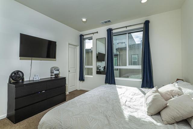 Detail Gallery Image 17 of 43 For 958 Foxwood Ln, Vista,  CA 92081 - 1 Beds | 2 Baths