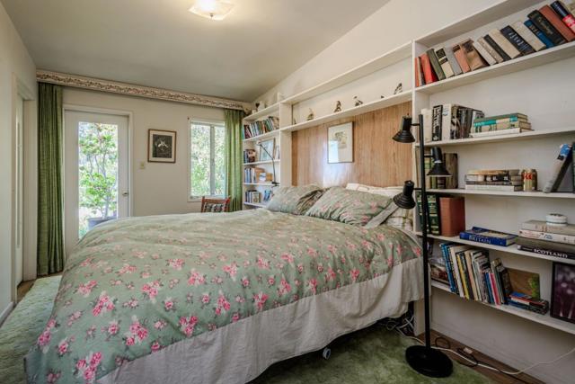 640 Los Trancos Road,  CA: https://media.crmls.org/mediaz/52eb7843-cc89-4996-a6de-208d0b80a3bf.jpg