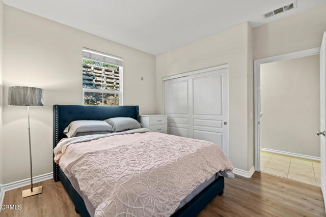 Detail Gallery Image 8 of 32 For 1431 via Bonito, Camarillo,  CA 93012 - 2 Beds | 2/1 Baths