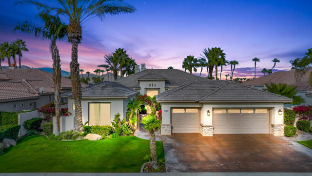 51641 El Dorado Drive, La Quinta CA: https://media.crmls.org/mediaz/52ecf3bf-7054-4f5e-95bc-6d9780e47f3f.jpg