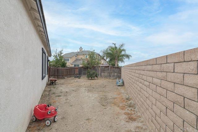 400 Colt Street, San Jacinto CA: https://media.crmls.org/mediaz/52eda764-44a6-42ef-bfa6-2596678bd097.jpg