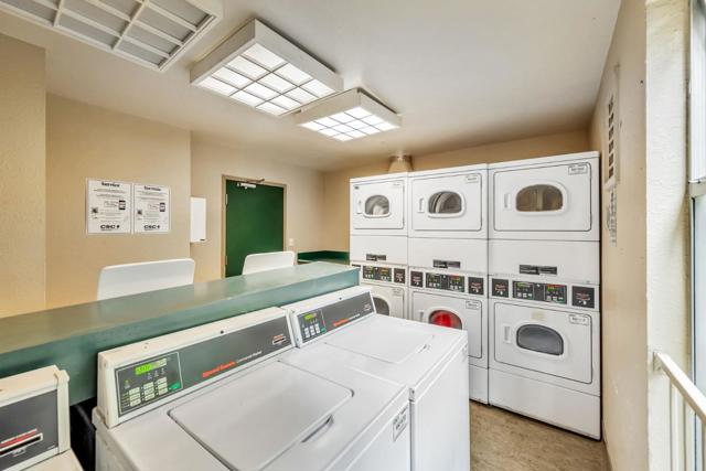 377 Mandarin Drive, Daly City CA: https://media.crmls.org/mediaz/52ee345a-517f-499a-a223-c1e71870767d.jpg