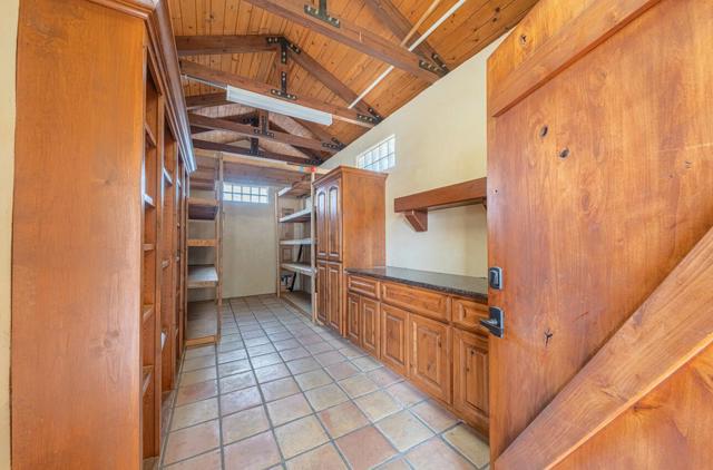 10883 Assisi Way, Salinas CA: https://media.crmls.org/mediaz/52ee44ec-2118-4bd9-aa83-800f46f2db30.jpg