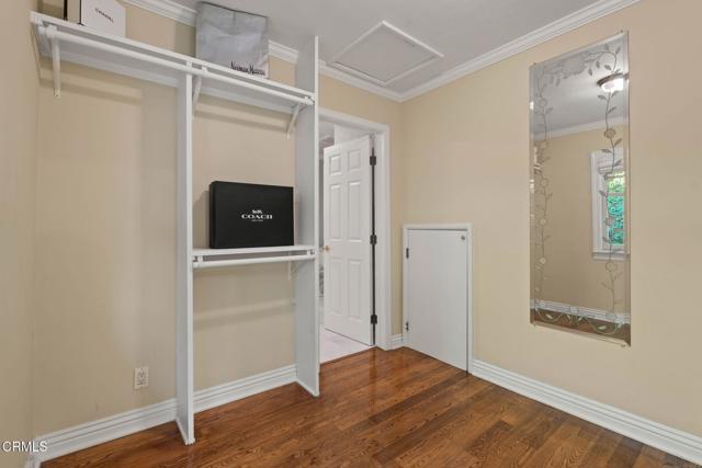 1010 Stoneridge Drive, Pasadena CA: https://media.crmls.org/mediaz/52ee4b20-0cbd-4a74-989a-0a80aa1c7ea6.jpg