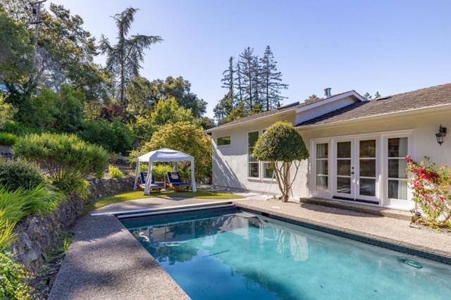 401 Hillsborough Boulevard, Hillsborough CA: https://media.crmls.org/mediaz/52ee5611-208a-4c37-bde5-03e38c3176cd.jpg