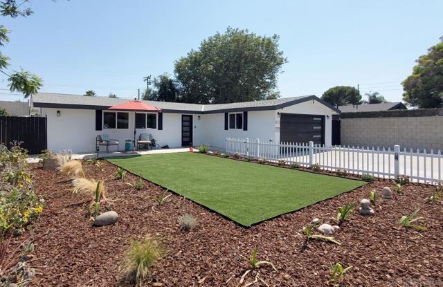 873 Towne Street, Costa Mesa CA: https://media.crmls.org/mediaz/52ee7679-ea4c-4982-b866-3ef37e8c1105.jpg