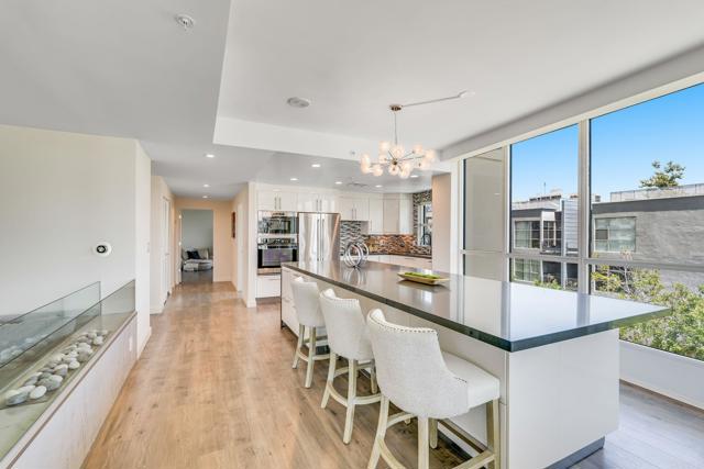 Detail Gallery Image 12 of 58 For 510 1st Ave #402,  San Diego,  CA 92101 - 4 Beds | 4 Baths