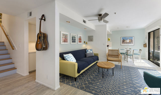 475 Village Square, Palm Springs CA: https://media.crmls.org/mediaz/52eefa22-8f69-45e9-bce1-6276b9635bd1.jpg